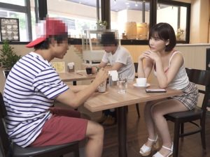 Chị gái vú bự chăm sóc cho cậu em trai họ